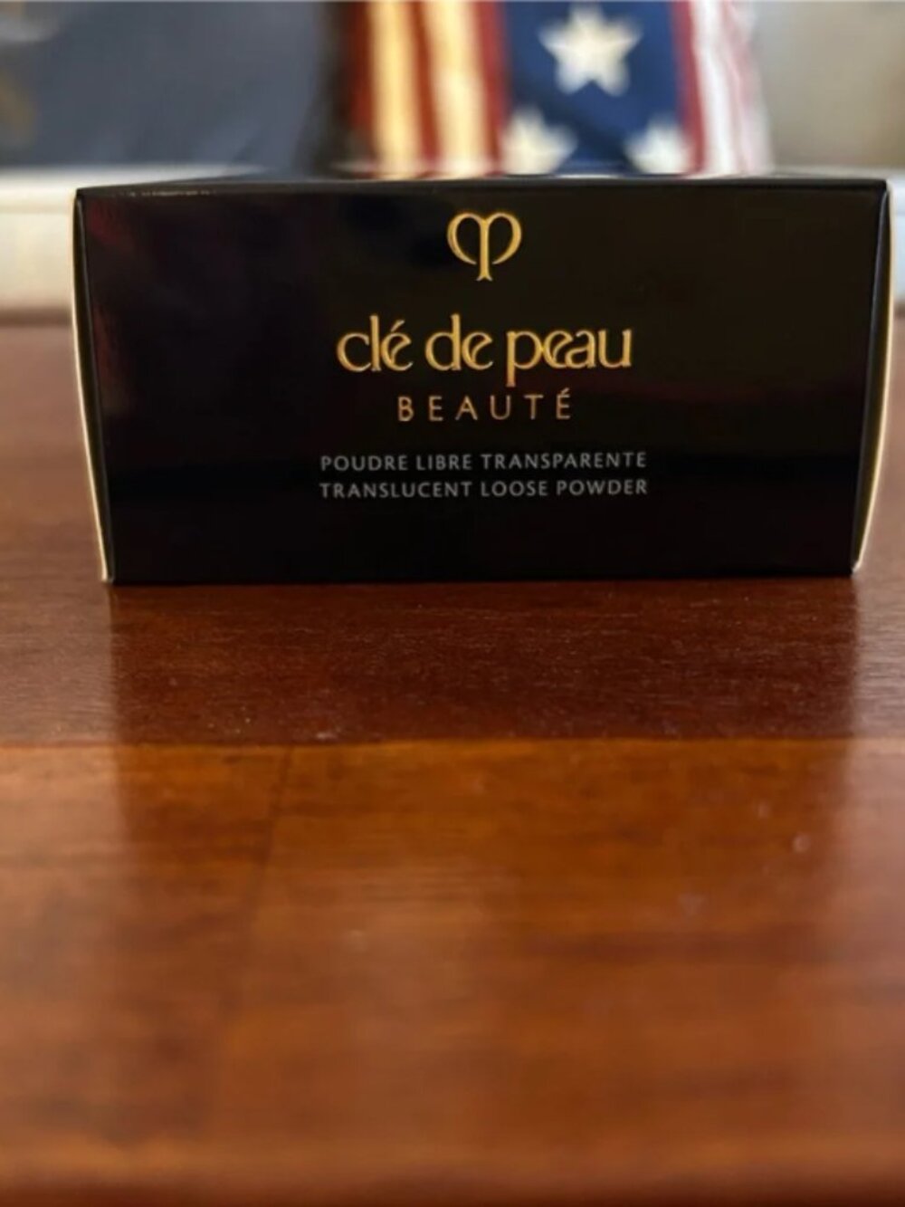 Clé de Peau Beauté Translucent Loose Powder